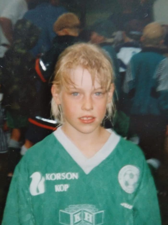 Linda Sällström Linda Sällström aloitti jalkapallon Korson Palloseurassa Vantaalla.